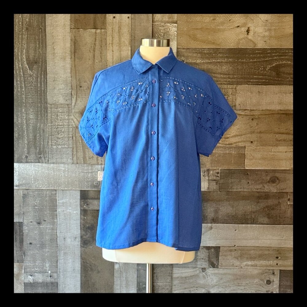 NWT! Vintage 90s blue button up shirt sie 14 floral eyelet lace resortwear